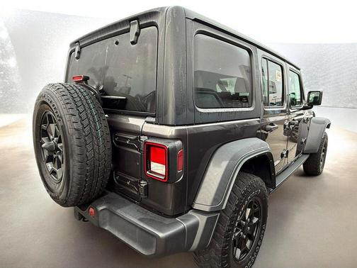 Granite Crystal Metallic Clearcoat 2023 Jeep Wrangler 4xe Willys