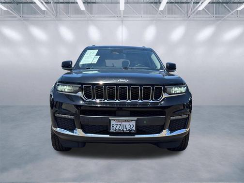 Diamond Black Crystal Pearlcoat 2022 Jeep Grand Cherokee L Limited