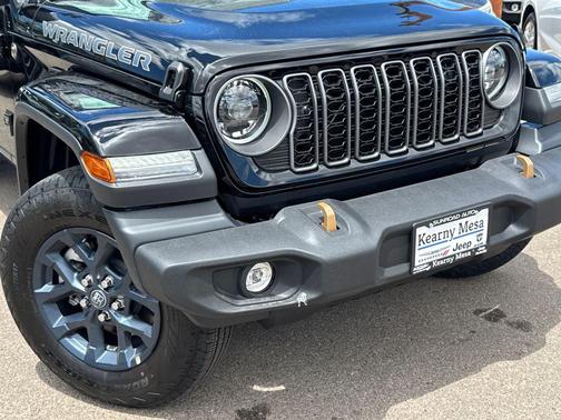 Black Clearcoat 2026 Jeep Wrangler 85th Anniversary