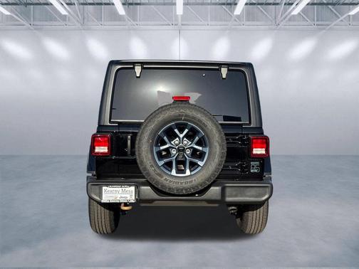 Black Clearcoat 2026 Jeep Wrangler 4-Door 85th Anniversary Edition