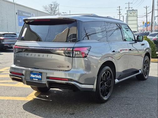 Dynamic Metal 2026 INFINITI QX80 SPORT AWD