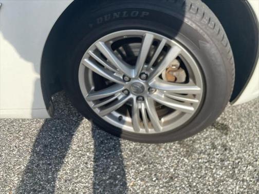 2015 INFINITI Q40 Base