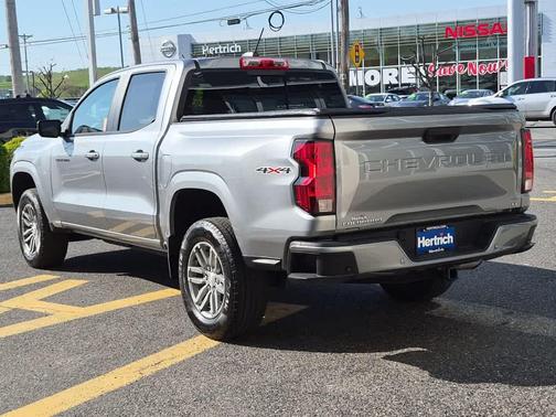 Sterling Gray Metallic 2023 Chevrolet Colorado LT