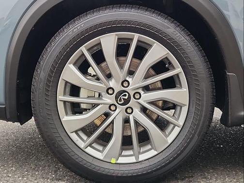 2025 INFINITI QX50 Luxe AWD