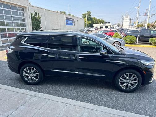 2022 Buick Enclave AWD Essence