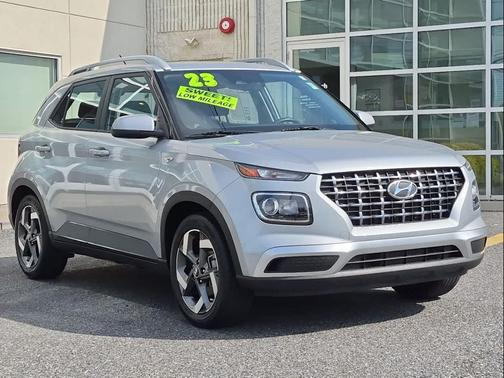 Stellar Silver 2023 Hyundai VENUE SEL