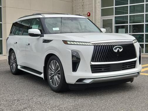 2025 INFINITI QX80 Luxe