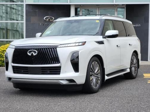 2025 INFINITI QX80 Luxe