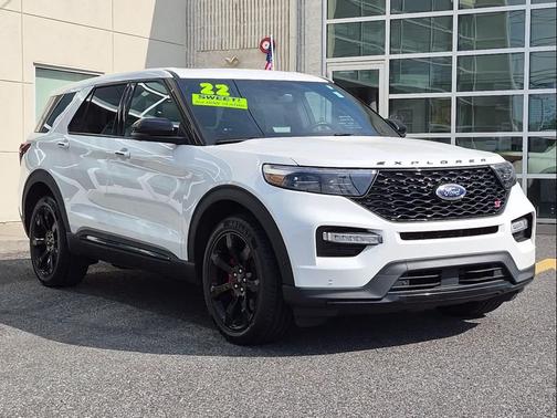 Star White Metallic Tri-Coat 2022 Ford Explorer ST