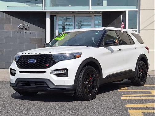 Star White Metallic Tri-Coat 2022 Ford Explorer ST