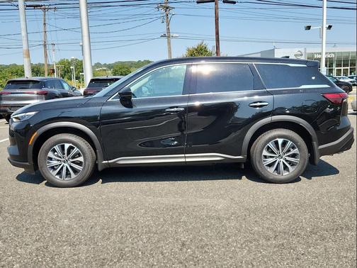2025 INFINITI QX60 Pure