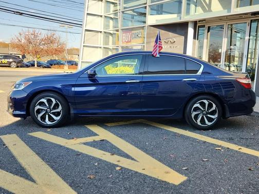 2017 Honda Accord EX-L w/Navigation & Honda Sensing