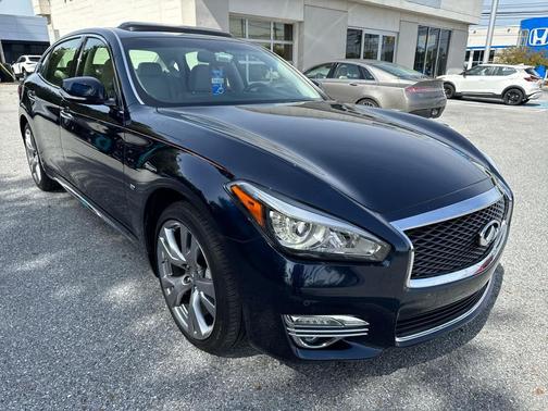 2016 INFINITI Q70L 3.7X