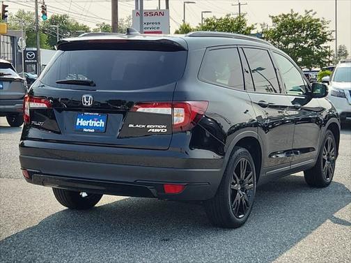 2022 Honda Pilot AWD Black Edition