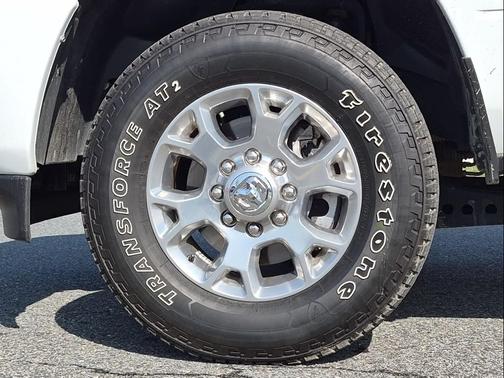 Bright White Clearcoat 2024 RAM 2500 Laramie Crew Cab 4x4 6'4' Box