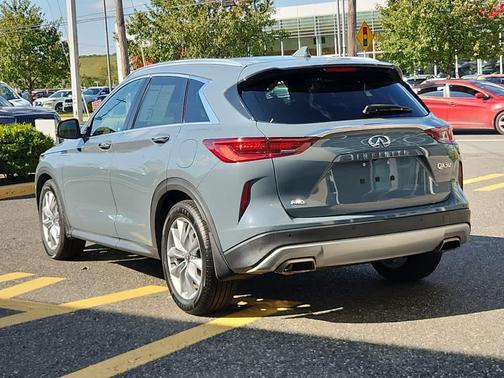 2022 INFINITI QX50 LUXE AWD