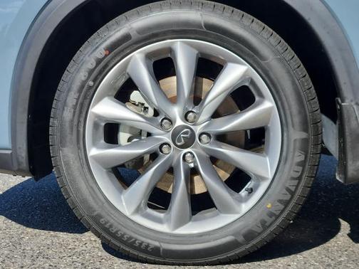 2022 INFINITI QX50 LUXE AWD