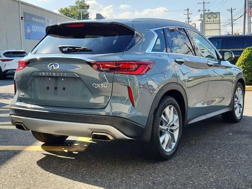 2022 INFINITI QX50 LUXE AWD