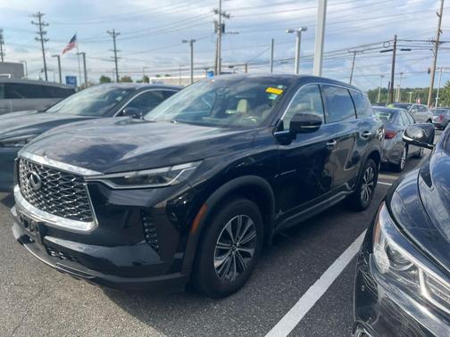 2023 INFINITI QX60 Pure