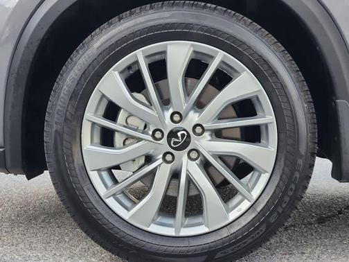 2023 INFINITI QX50 LUXE AWD