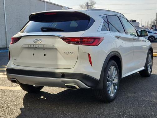 2025 INFINITI QX50 Luxe AWD