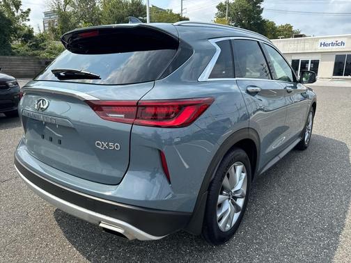 2022 INFINITI QX50 ESSENTIAL AWD