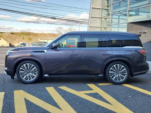 2025 INFINITI QX80 Luxe