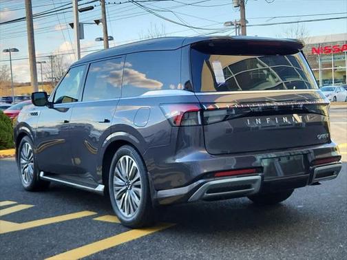 2025 INFINITI QX80 Luxe