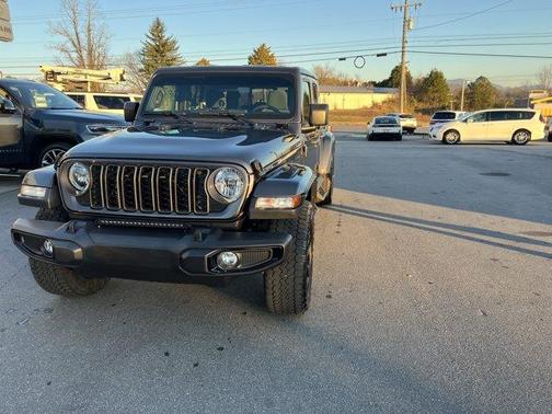 2024 Jeep Gladiator Sport