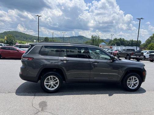 Metallic 2025 Jeep Grand Cherokee L Laredo