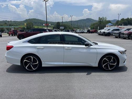 2022 Honda Accord Sport SE