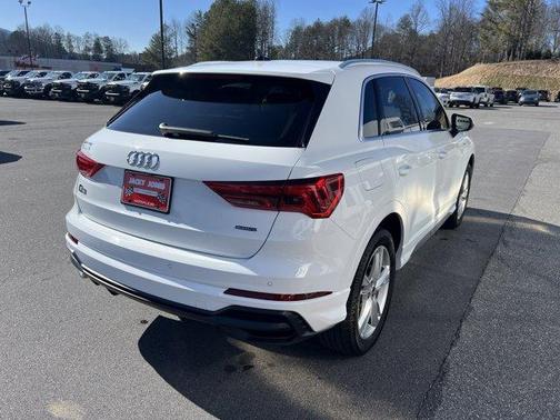 2021 Audi Q3 45 S line Premium