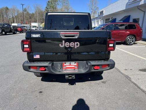 Black Clearcoat 2023 Jeep Gladiator Rubicon