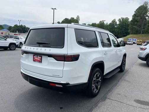 Bright White Clearcoat 2023 Jeep Wagoneer Series III