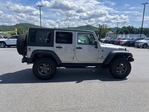 Billet Silver Metallic Clearcoat 2016 Jeep Wrangler Unlimited Sahara