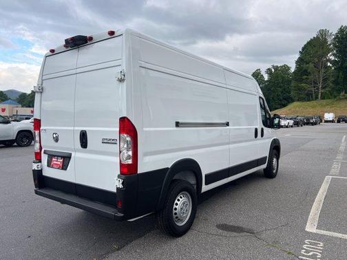Bright White Clearcoat 2025 RAM ProMaster 2500 High Roof