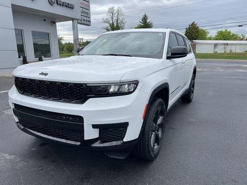 2023 Jeep Grand Cherokee L Laredo