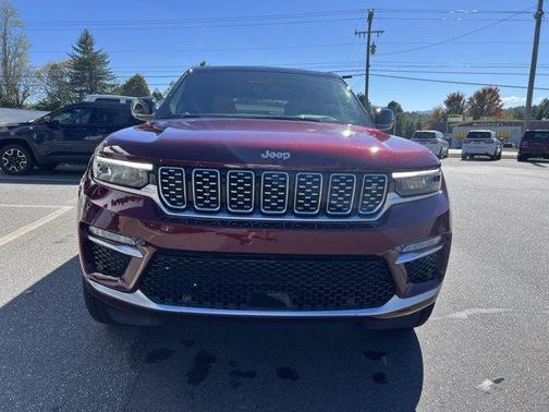 2025 Jeep Grand Cherokee Summit