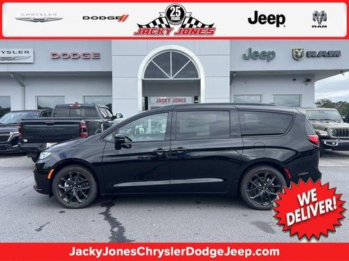 2024 Chrysler Pacifica Touring-L