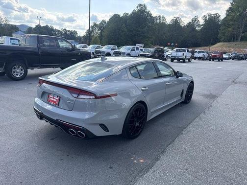 2022 Kia Stinger GT1