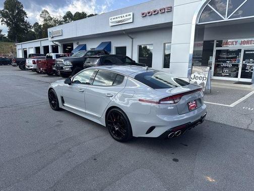 2022 Kia Stinger GT1