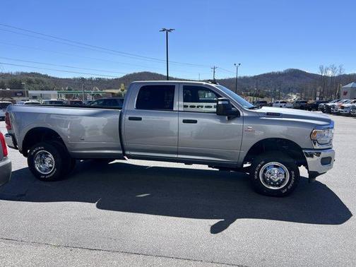 Billet Silver Metallic Clearcoat 2024 RAM 3500 Tradesman