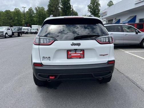 Bright White Clearcoat 2022 Jeep Cherokee Trailhawk