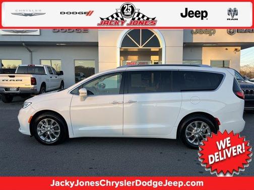 2021 Chrysler Pacifica Touring-L