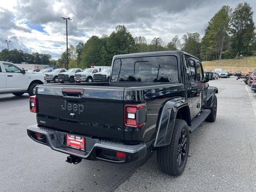 2023 Jeep Gladiator Overland