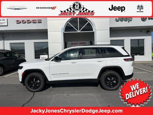 2026 Jeep Grand Cherokee Laredo