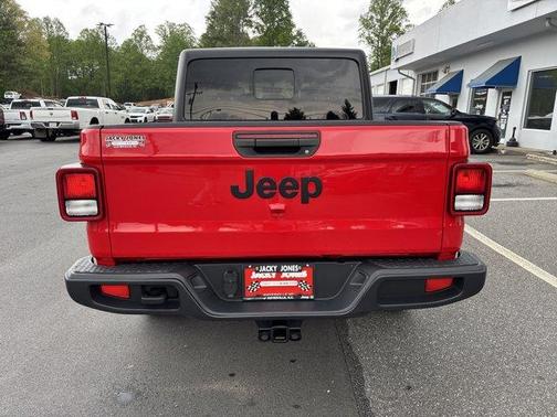2023 Jeep Gladiator Sport
