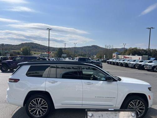 2025 Jeep Grand Cherokee L Summit
