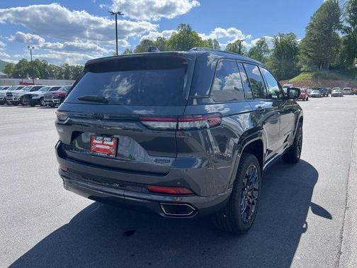 2025 Jeep Grand Cherokee Summit