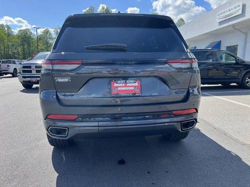 2025 Jeep Grand Cherokee Summit